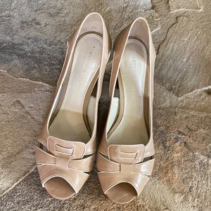 Antonio Melani leather natural coloured wedge heels in size 8 1/2.
